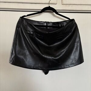 Forever 21 Sleek Black Mini Pleather Skort